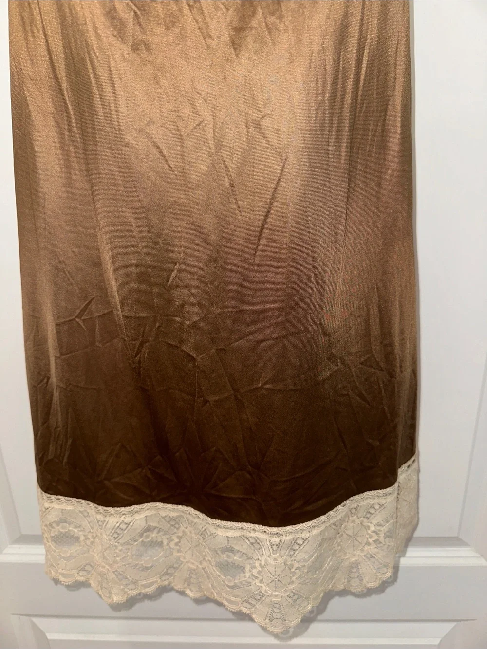 Vintage 60s/70s Vanity Fair Brown Short Nylon Slip with Cream Lace Trim - Picture 3 of 7
